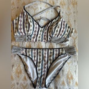 Jessica Simpson Miami Boho Tassel Strappy-Back Bikini Top and Bottom Size M